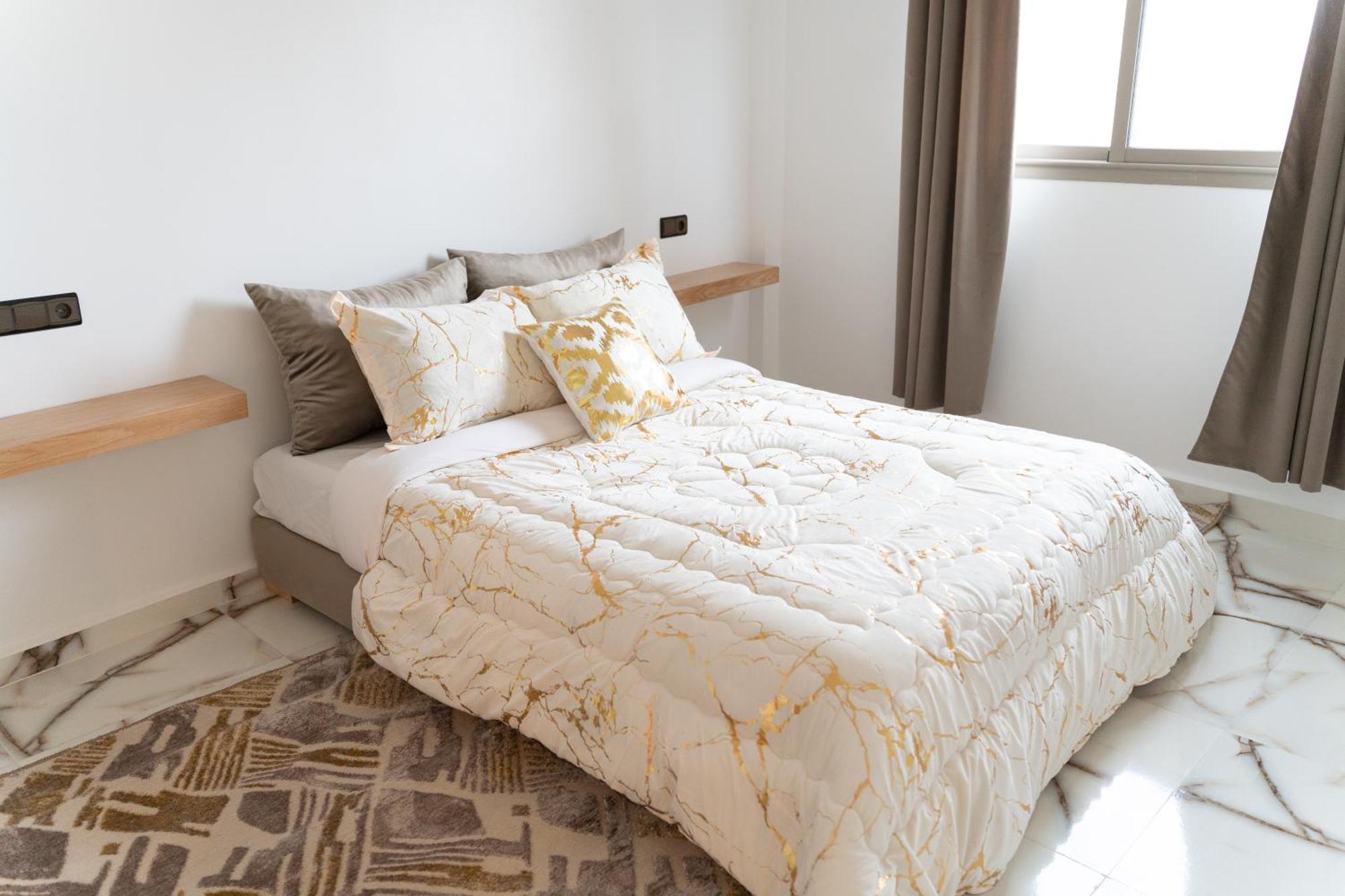 La Terrassa Appartement Climatise Азру Екстериор снимка